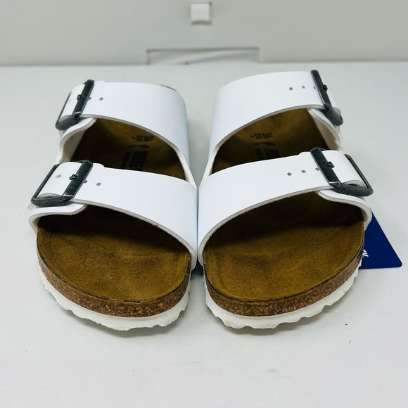 BIRKENSTOCK**White Slides**US 5**$130 - Picture 3 of 6